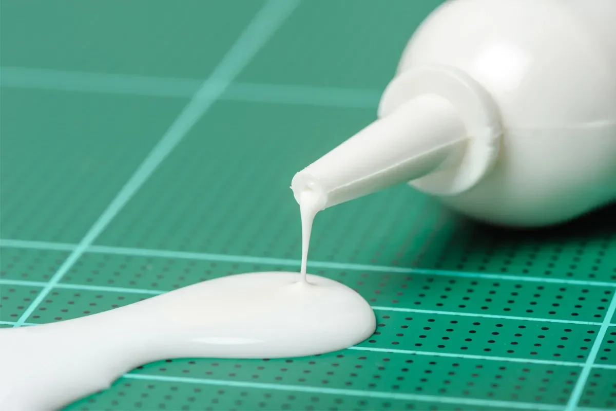 Adhesive Types and Areas of Use: Which Adhesive is Suitable for Which Job?